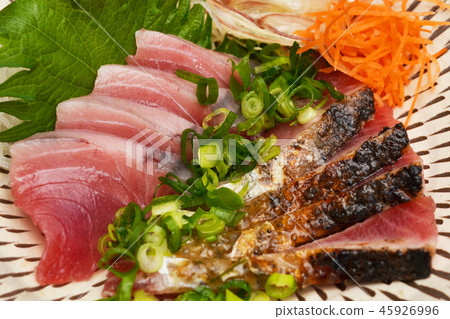 脂肪鮭魚的生魚片 45926996