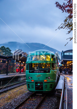 亞洲日本九州由布院之森電車Asia, Japan, Kyushu Tram 45927499