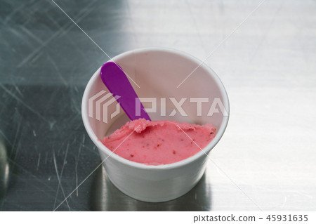 Organic Ice Cream Tasting Organic Ice Cream Tasting 45931635