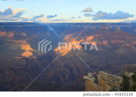 Sunset view from Grand Canyon Yavapai Point Sunset view from Grand Canyon Yavapai Point 45935339