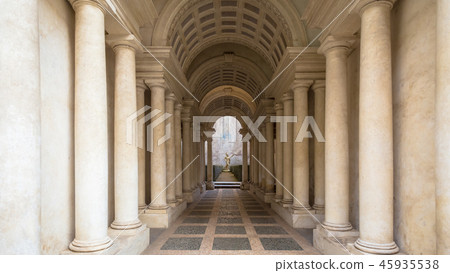 Luxury palace with marble columns in Rome Luxury palace with marble columns in Rome 45935538