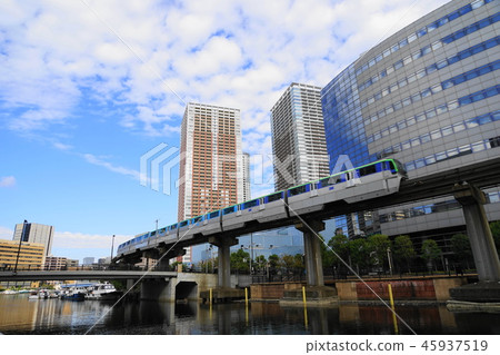 November Shibaura 06 Shibaura west canal and Tokyo monorail, Yusubashi view 45937519