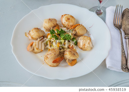 Holiday dinner with pecten maximus Holiday dinner with pecten maximus 45938519