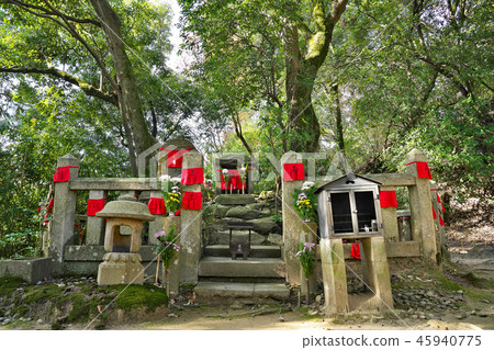 [Mt. Nobuki Asago Mikoji Irenzuka] 2280 Mt. Nobuki, Taira-gun, Ikoma-gun, Nara 45940775