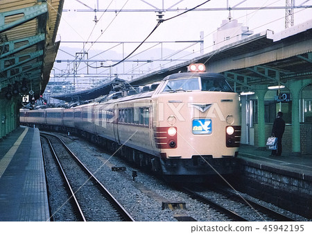 485 series swans 45942195