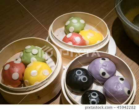 Gua bao, steamed buns in bamboo, bao buns 45942282