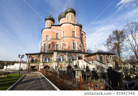 Donskoy Monastery. Moscow, Russia Donskoy Monastery. Moscow, Russia 45942349