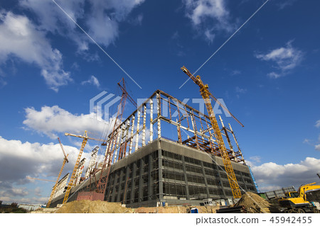 Multi-storey building under construction  45942455