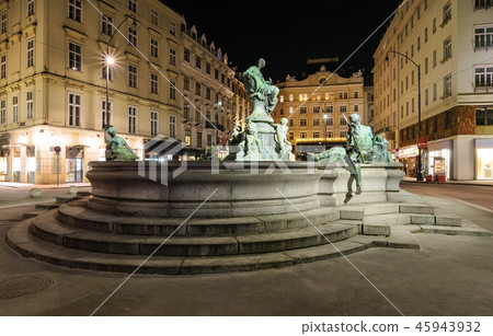Beautiful houses and fountain in Vienna Beautiful houses and fountain in Vienna 45943932
