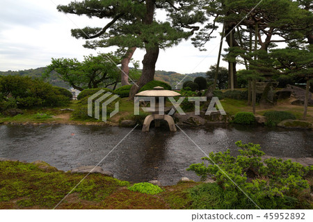 新鮮的綠色Kenrokuen 新鮮的綠色Kenrokuen 45952892