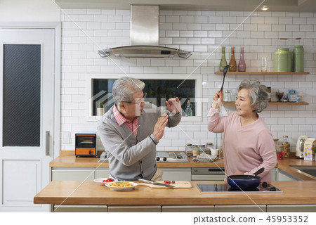 前輩 前輩 45953352