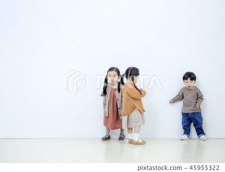 3 years old, we are friends 45955322