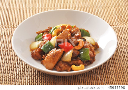 Stir fried chicken and cashew nuts 45955598