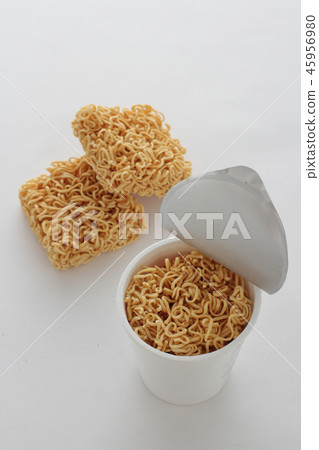 Emergency food and equipment for disasters 45956980