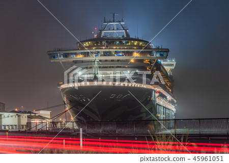 Diamond Princess Diamond Princess 45961051