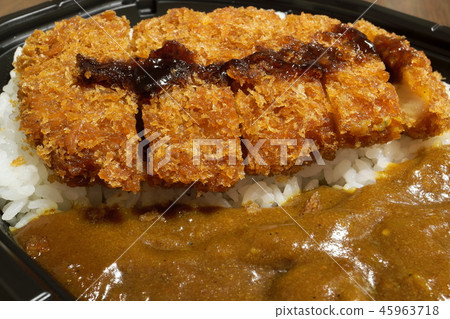 Three-star pork loin cutlet curry 45963718