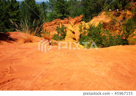 Red ochre cliffs of Roussillon in Valensole 45967155