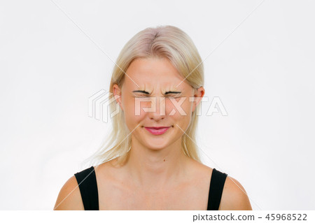 Face exercise for eyelids 45968522