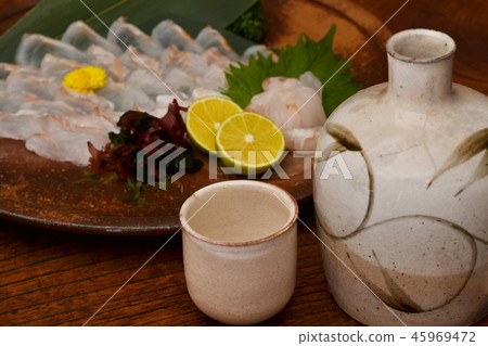 烤麵包配白魚生魚片 45969472