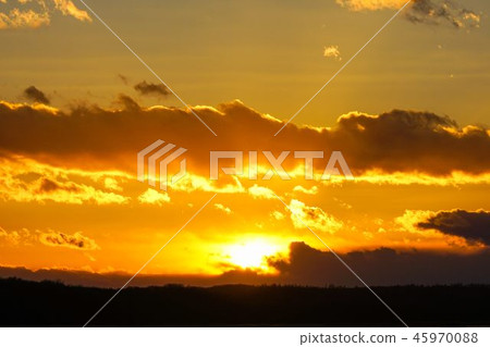 戴安娜湖的晚上太陽 45970088