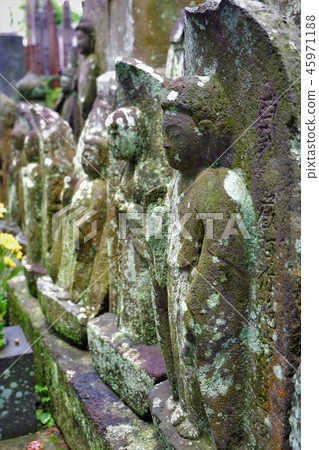 Buddha statue Buddha statue 45971188