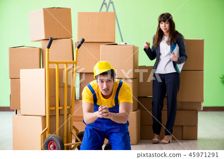 Woman boss and man contractor working with boxes delivery Woman boss and man contractor working with boxes delivery 45971291