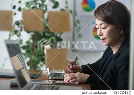 女商人 女商人 45972427