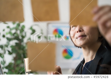 女商人 女商人 45972428