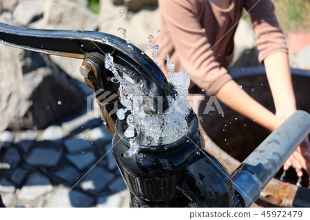 河電流強度 45972479