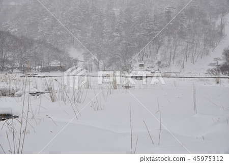 Yunohira wet field in winter Yunohira wet field in winter 45975312
