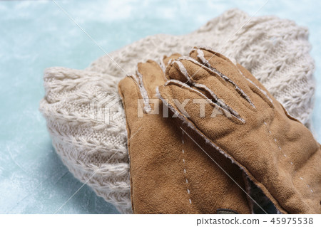 Muffler and glove 45975538