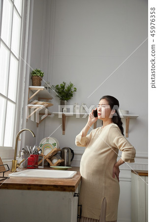 A day of pregnant women 45976358