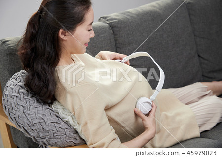 A day of pregnant women 45979023