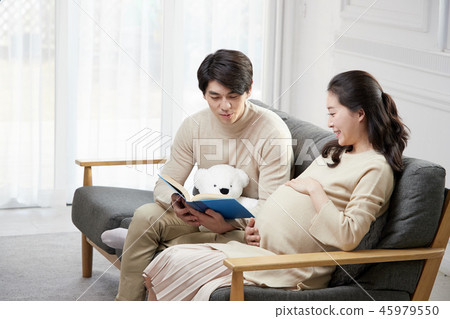 A day of pregnant women 45979550