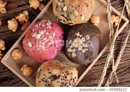top view whole wheat multi-grains bread in box 45980212