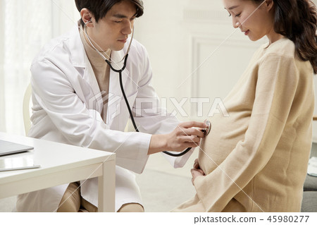 A day of pregnant women 45980277