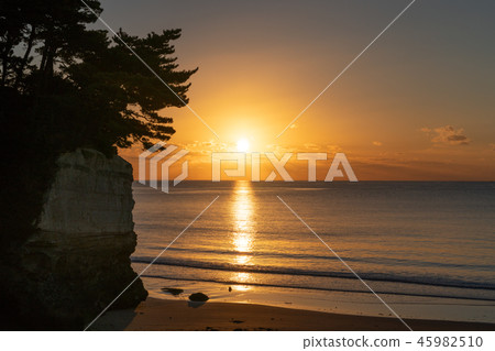 Sunrise of Shibata beach 45982510