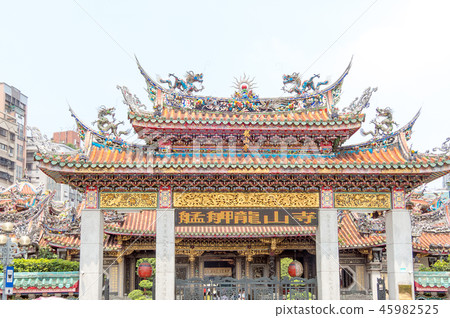 Taiwan Taipei Longshan Temple Main gate 45982525
