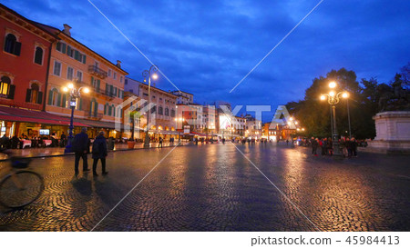 Night view of Piazza Bra in Piazza Verona, Italy 45984413