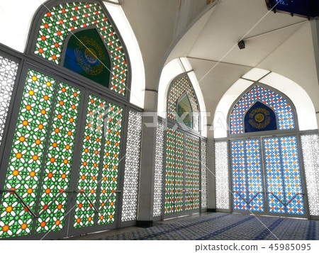 Inside the Blue Mosque in Malaysia (Sultan Salafdin Abdul Aziz Shah Mosque) 45985095