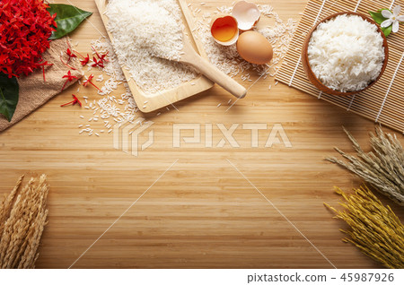 cooked jasmine rice in a bowl cooked jasmine rice in a bowl 45987926