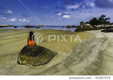 Tanjung Tinggi beach /Belitung/ Tanjung Tinggi beach /Belitung/ 45987979