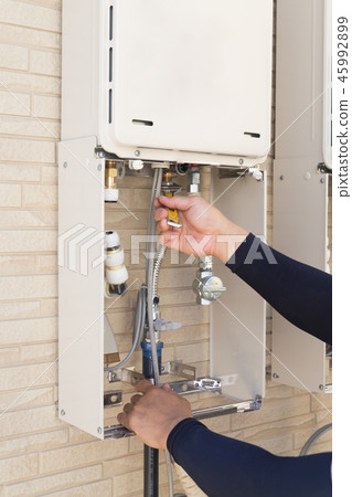 Water heater piping 45992899