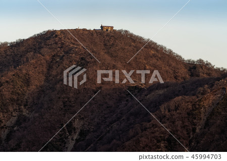 Tower Nodake of dawn seen from the Tanzawa Omote ridge and Three Towers 45994703
