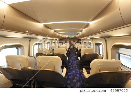 Hokkaido Shinkansen Tohoku Shinkansen Gran Class car H5 series 45997035