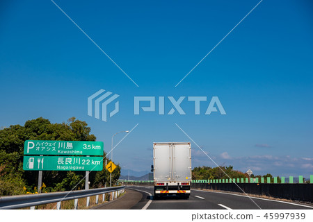 沿著Tokai Hokuriku Road Highway Oasis Kawashima行駛 沿著Tokai Hokuriku Road Highway Oasis Kawashima行駛 45997939