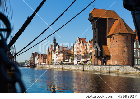 Motlawa river embankment in historical part of Gdansk at sunny day 45998927