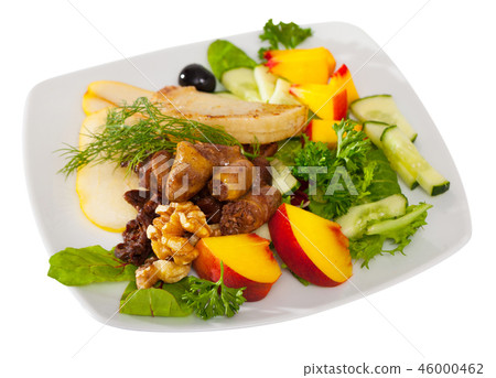 Salad with roasted chicken hearts 46000462