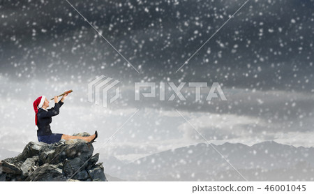 Santa woman in search 46001045