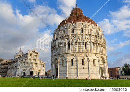 Pisa Baptistery of St. John and Cathedral Pisa Baptistery of St. John and Cathedral 46003010
